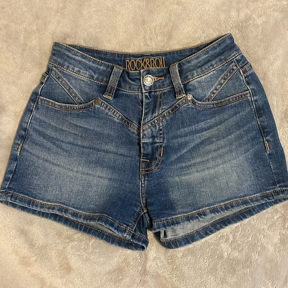 Rock& Roll shorts - Picture 1 of 4